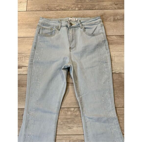 Rue 21 diamond flare bell bottom jeans, size 8 - Picture 2 of 12